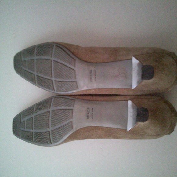 Prada Womens Brown Suede Slip On Loafer with Gold Tone Chain and Kitten Heel - Picture 6 of 6